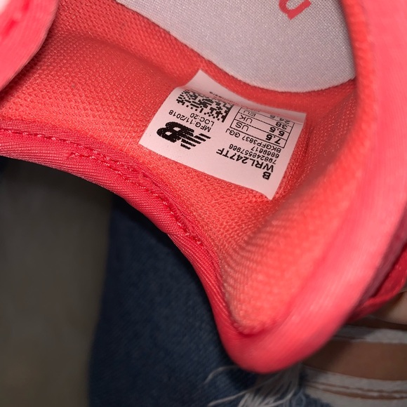 New Balance Tennis shoes - Picture 4 of 4